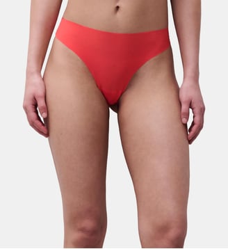 String invisible Chantelle