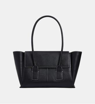 Sac cabas moyen modèle à rabat Elena en cuir grainé - Le Tanneur - Noir