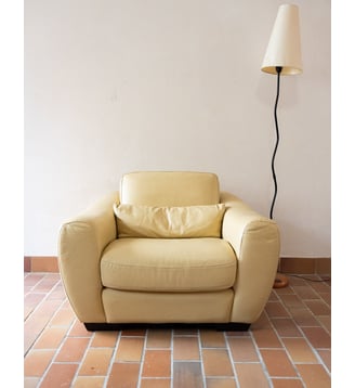 Fauteuil jaune beurre Jakob N°1327- Produit chiné - Debongout - Jaune