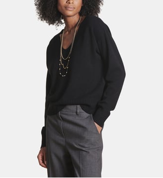 Pull droit à encolure V - La Fée Maraboutée - Noir