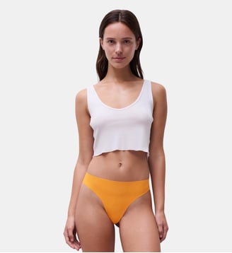 String invisible Chantelle