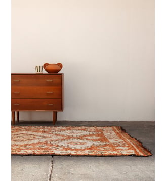 Grand tapis ocre en laine naturelle Olivier N°31- Produit chiné - Debongout - Ocre