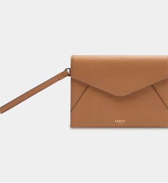 Pochette rabat M avec dragonne amovible en cuir signature - Lancel - Marron