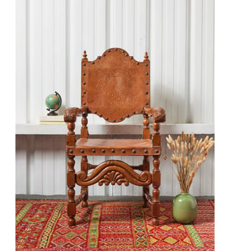 Fauteuil médiéval en cuir Ernest N°803- Produit chiné - Debongout - Bois clair