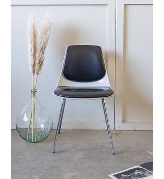 Chaise années 70 Alma N°1946- Produit chiné - Debongout - Noir