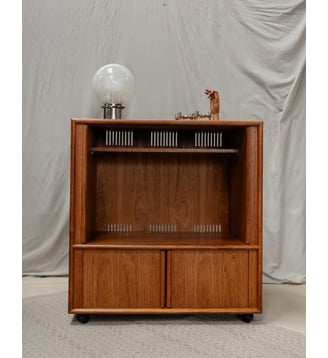 Buffet en bois Jesper Gustave N°352- Produit chiné - Debongout - Bois