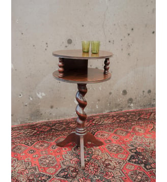 Guéridon aux deux tablettes Alfred N°220- Produit chiné - Debongout - Bois foncé