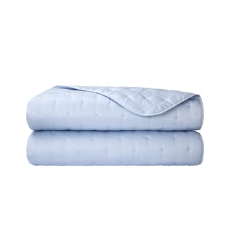 Couvre lit en satin Yves Delorme