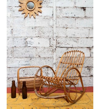 Rocking-chair en rotin clair Alibert N°66- Produit chiné - Debongout - Bois clair