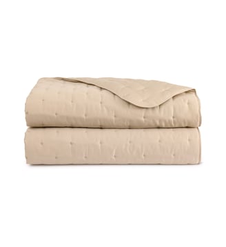 Couvre lit en satin Yves Delorme
