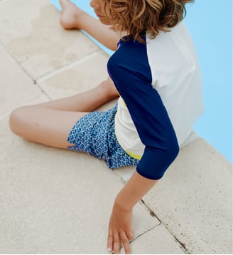 T-shirt Anti-UV Garçon - Happy Holidays - Gili's - Blanc