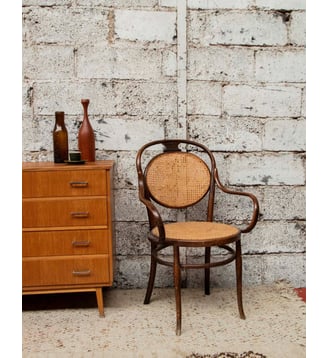 Fauteuil canné en bois Ernest N°589- Produit chiné - Debongout - Bois foncé