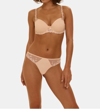 String - Beige Chic - Simone Pérèle - Nude