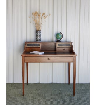 Bureau ancien en bois Edouard N°1082- Produit chiné - Debongout - Bois clair
