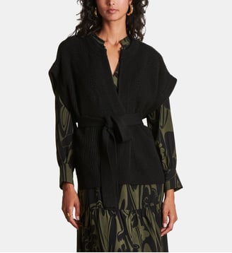 Gilet ceinturé en maille côtes perlées - La Fée Maraboutée - Noir