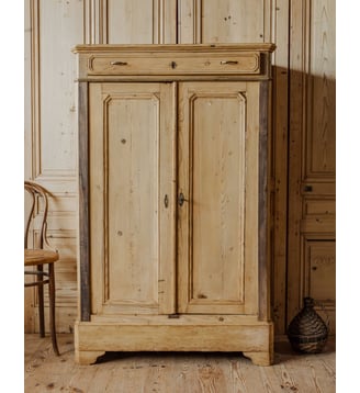 Armoire en bois Blandine N°439- Produit chiné - Debongout - Bois clair