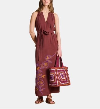 Robe longue sans manches en gaze de coton brodée - La Fée Maraboutée - Mahogany