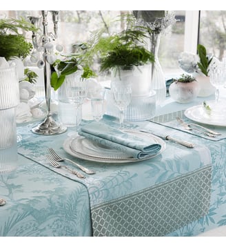 Chemin de table Jardin d'Eden 100% coton - Le Jacquard Francais - Bleu cascade