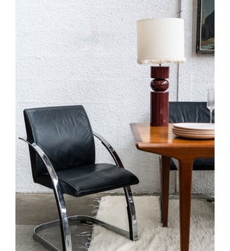 Fauteuil en cuir Jakob N°76- Produit chiné - Debongout - Noir
