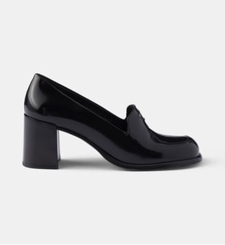 Mocassins à talon en cuir brossé Prada