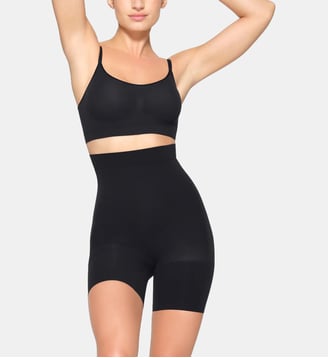 Short ajusté taille haite Sculpt - Skims - Noir