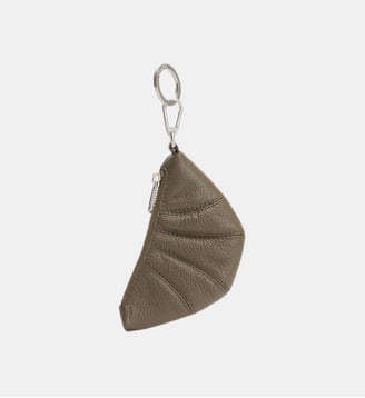 Porte-clés Croissant mini en cuir - Lemaire - Olive