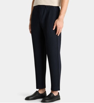 Pantalon droit rayé - HOMME PLISSÉ ISSEY MIYAKE - Bleu marine