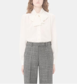 Chemise droite en soie crêpe de chine foulard fermeture boutonnée - Valentino Garavani - Crème