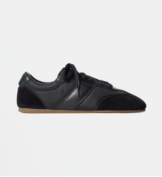 Baskets basses Soft Runners en cuir suède - Lemaire - Black