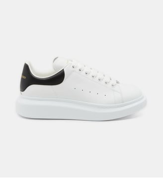 Baskets Oversized Trainer en cuir de veau - McQueen - Blanc et noir