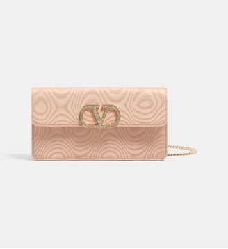 Portefeuille à chaîne signature en tissu moiré - Valentino Garavani - Rose pastel