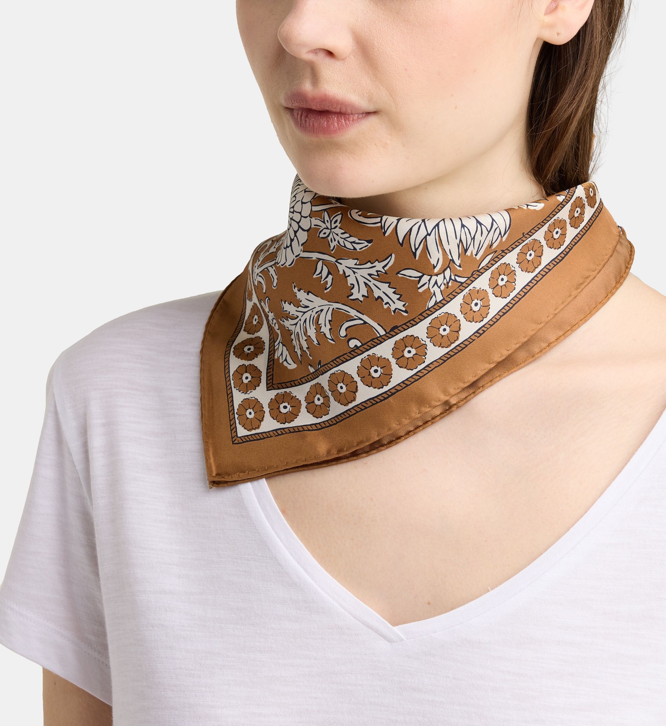 Carré En Soie 100% Imprimé Beige Et écru – Occasion – Accessoire Luxe Vintage