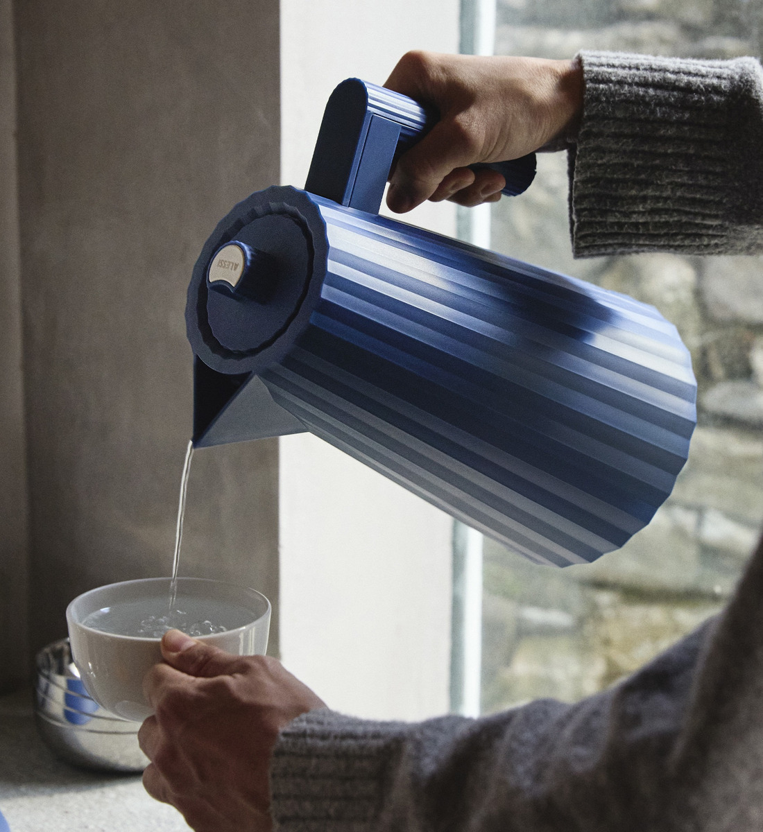 Bouilloire SMEG Sifflante 2.3L - Bleu Pastel - Neuve Sous Emballage