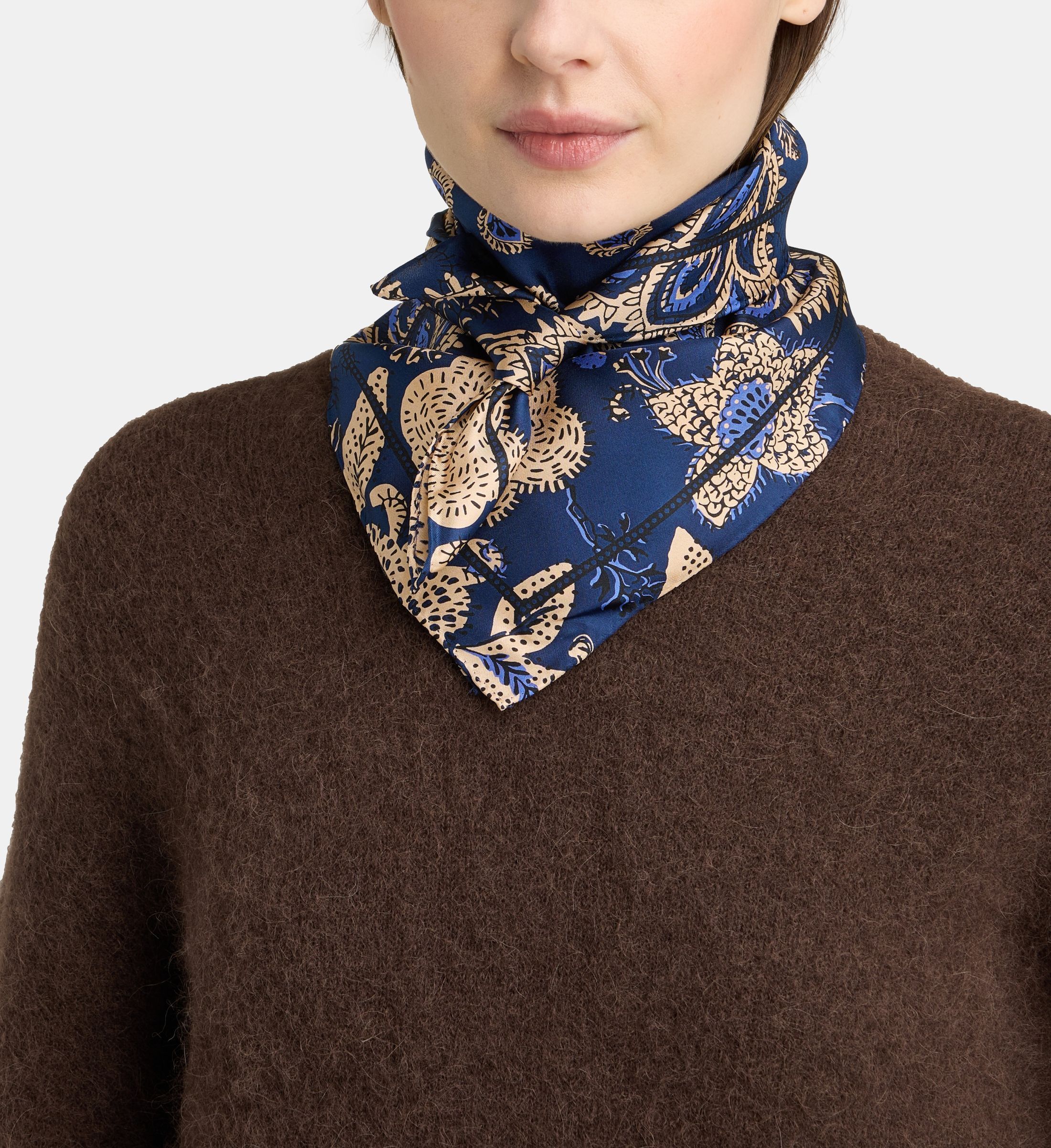 Foulard Carré De Soie Français 100% Soie Bleu Marine Motif Floral FO013